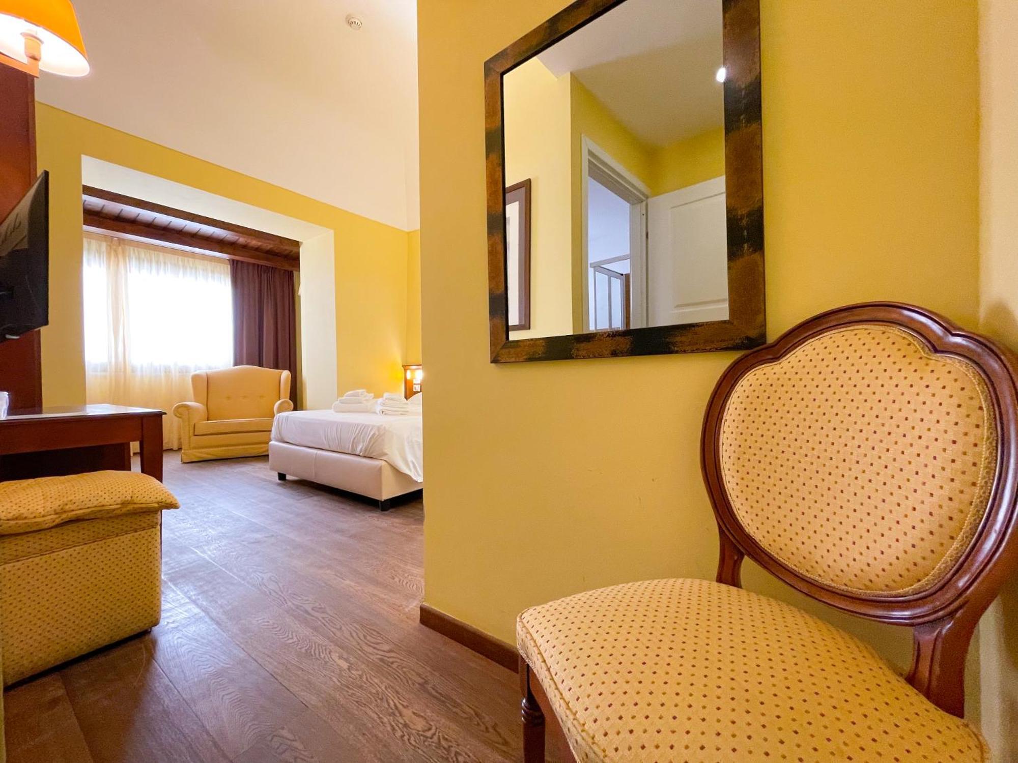 Hotel La Plumeria Cefalú Habitación foto